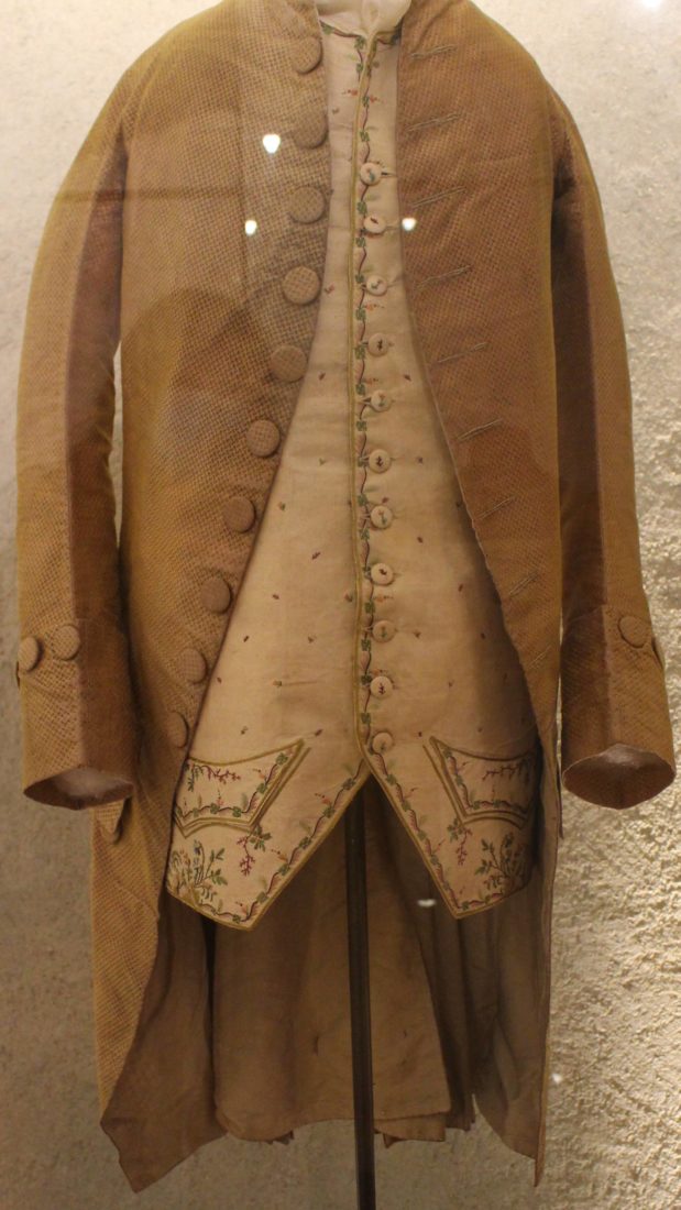 Veste en velours et gilet à basques
