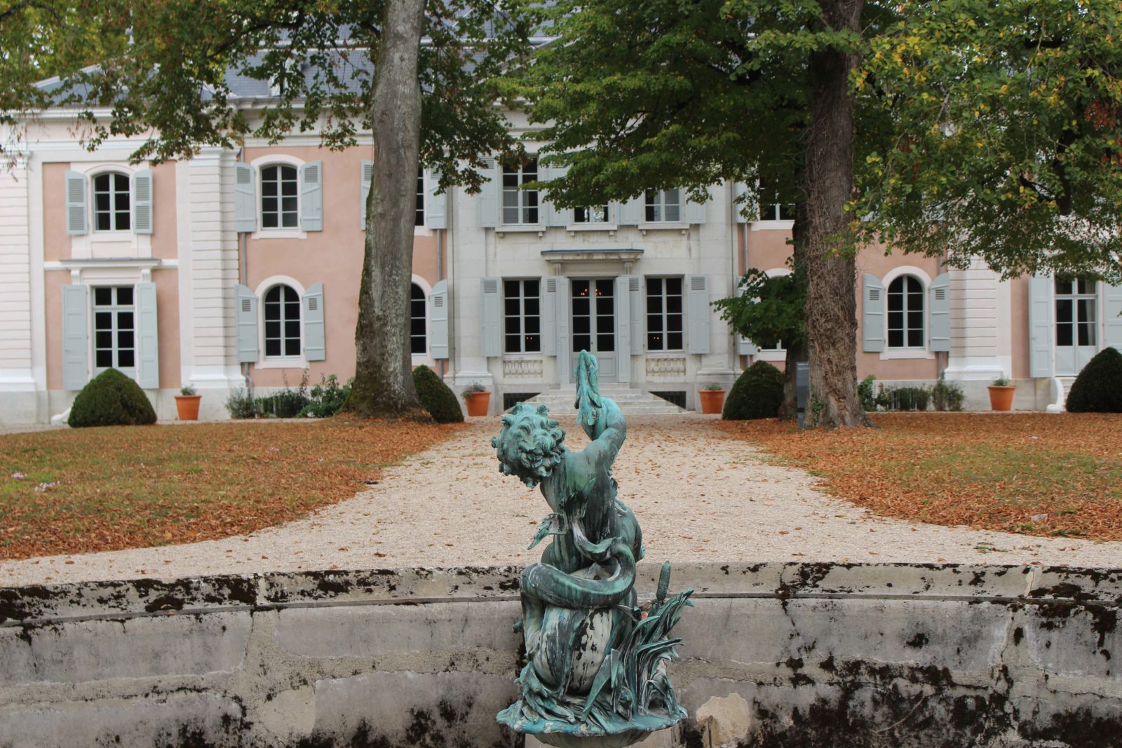 Château de Voltaire - côté fontaine