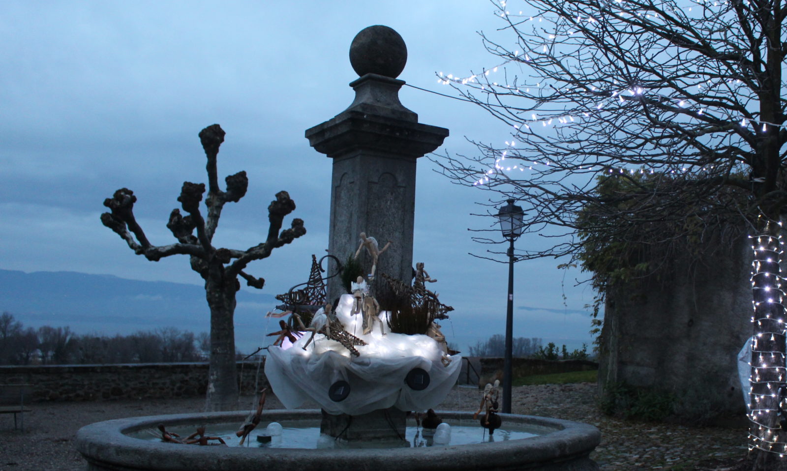 Estavayer-le-lac crèche fontaine