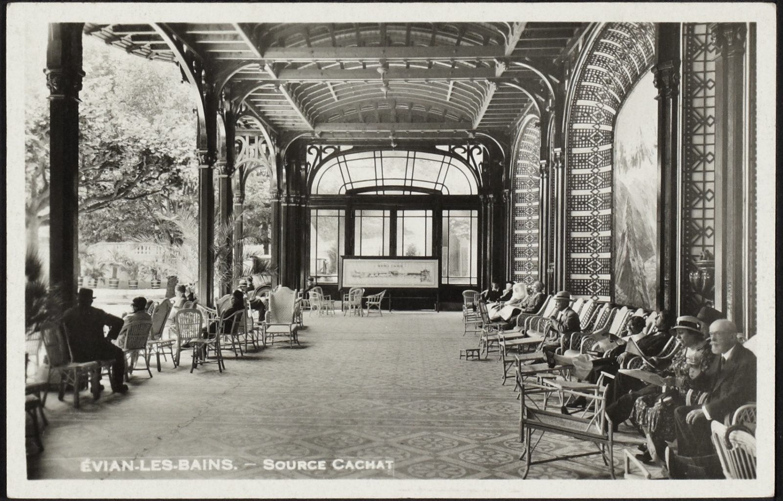 Evian-les-Bains Buvette Cachat photo ancienne