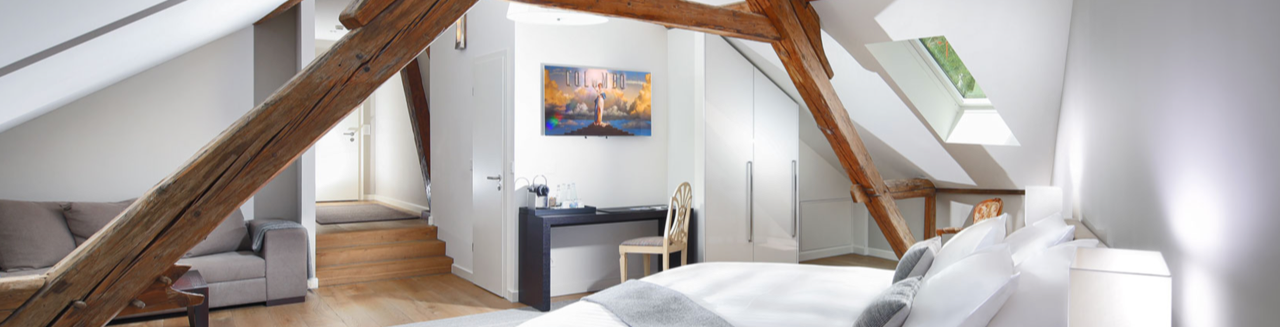Chateau de Lucens - chambre