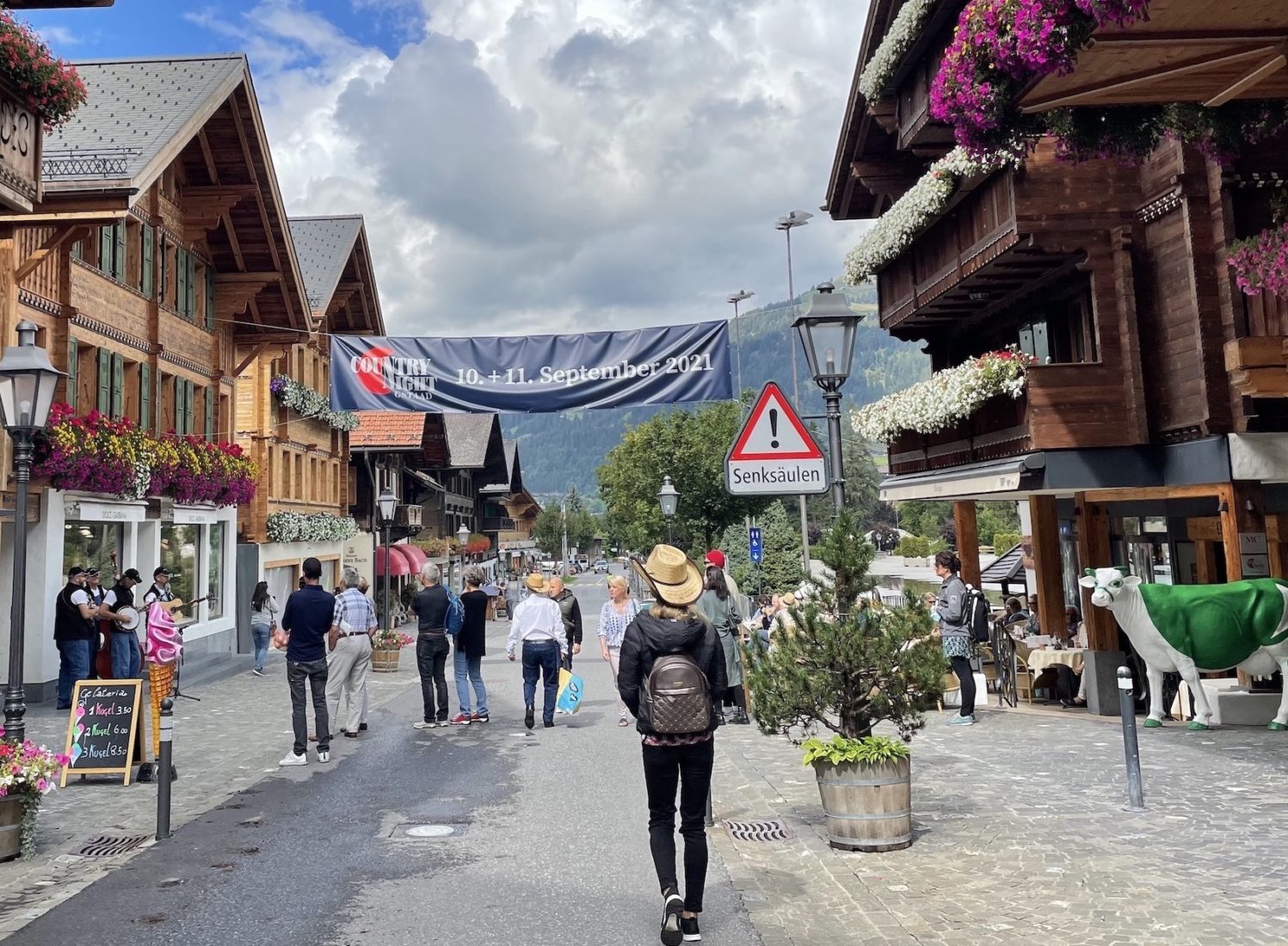 Country Night Gstaad 2021 - Promenade en ville