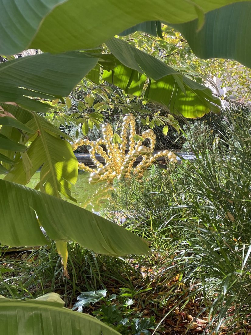 Jean Michel Othoniel Lotus dans le jardin du Petit Palais