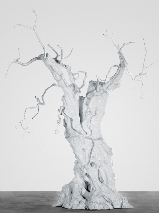l'arbre-sculpture d’Ugo Rondinone, 