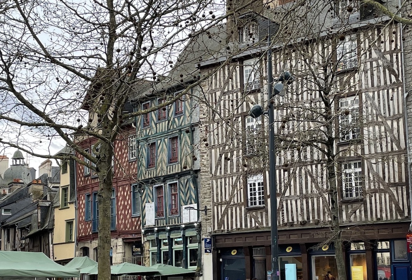  Rennes maisons à pan de bois place Sainte-Anne