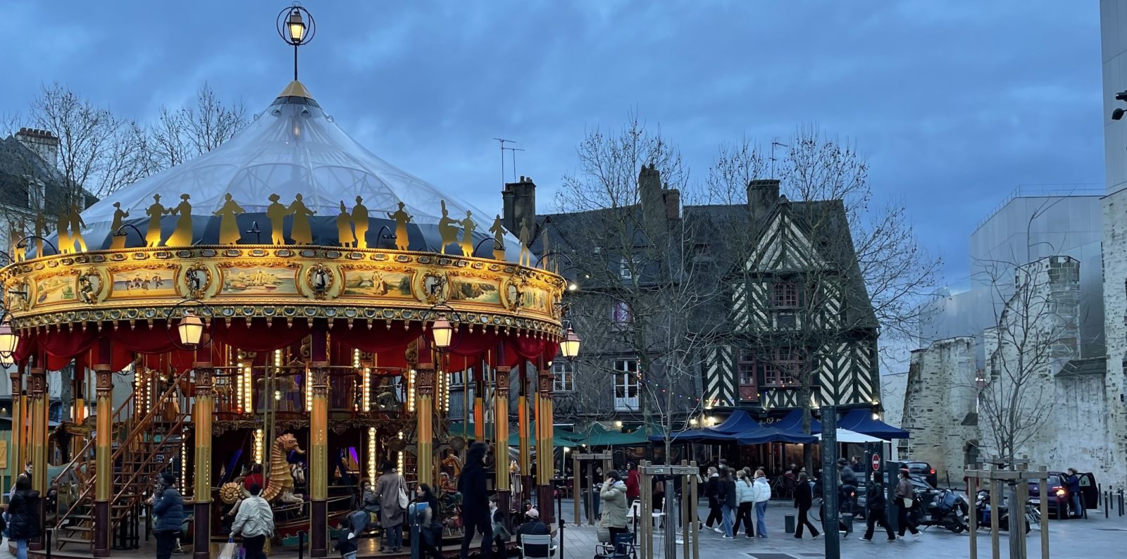  Rennes carrousel place Sainte-Anne