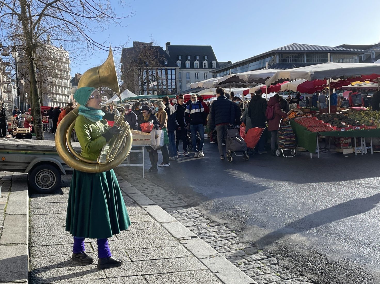 Rennes Place des Lices musique au marché