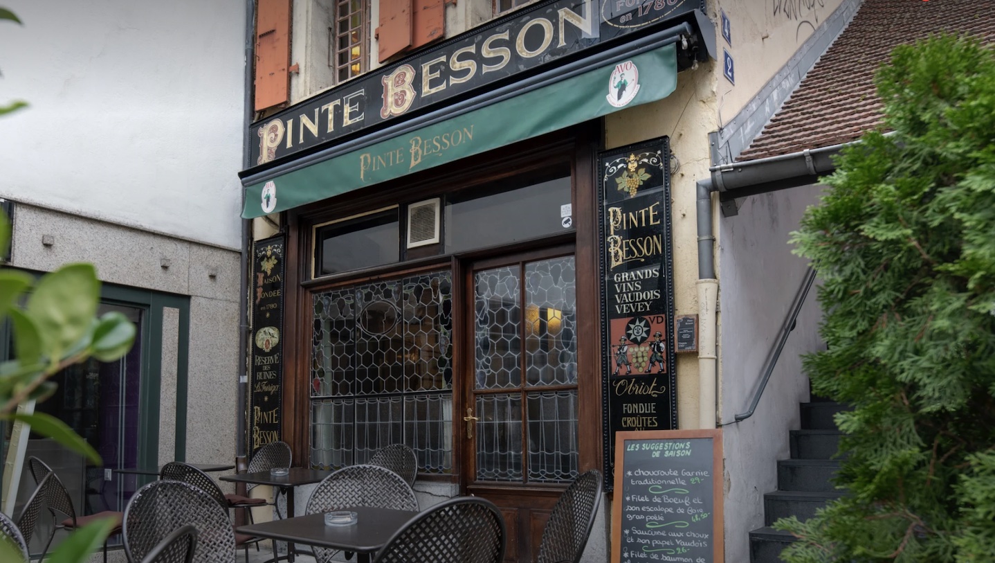 Café historique de Lausanne La Pinte Besson