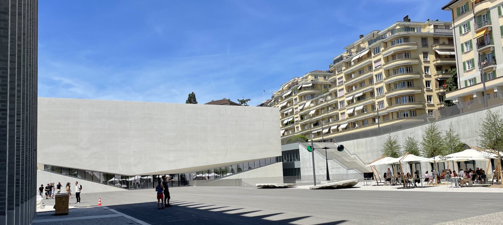 Lausanne ~ Plateforme 10 vue