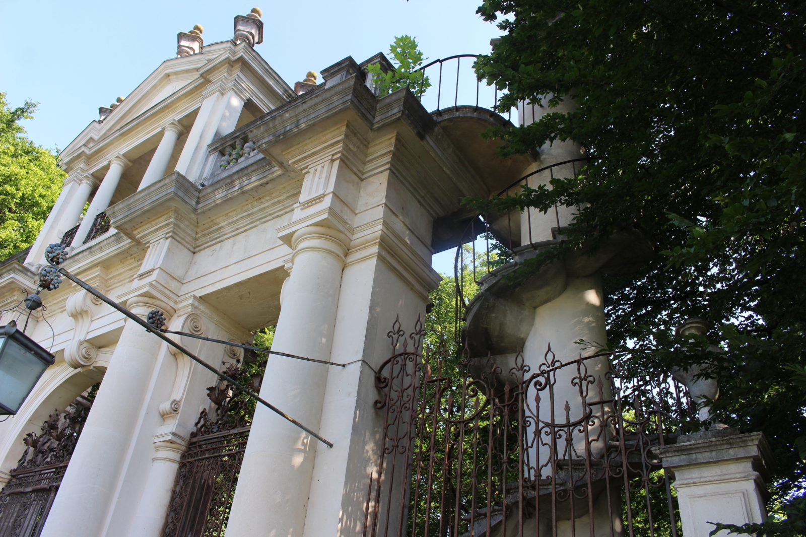 La Villa Pisani grille et portail