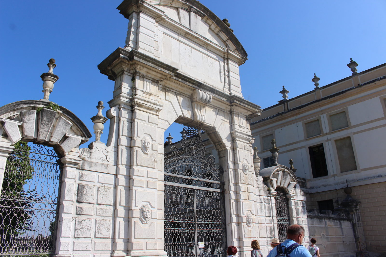 La Villa Pisani portail