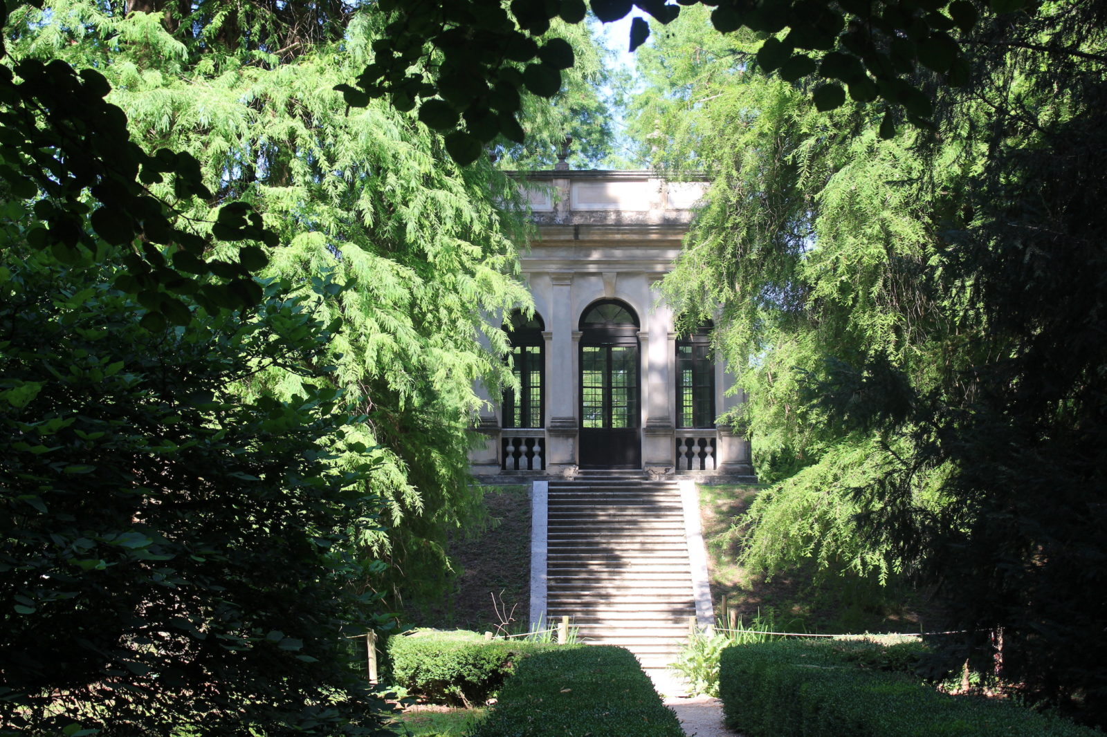 La Villa Pisani petite colline glacière