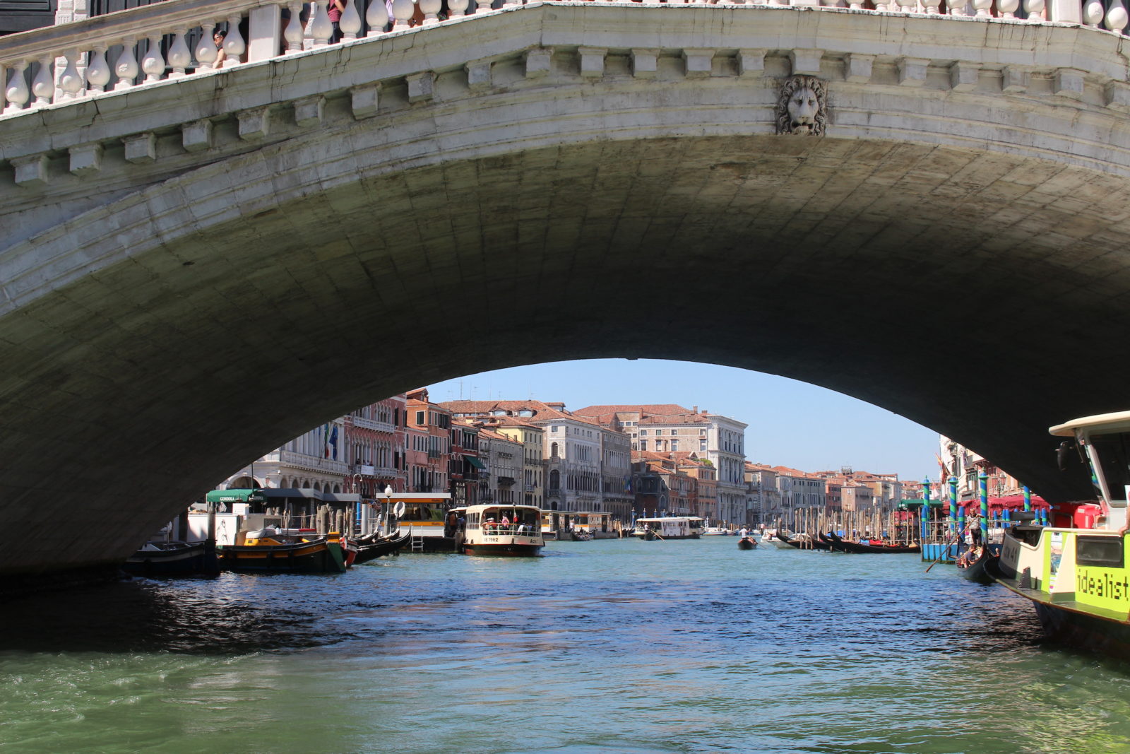 Le  Pont du Rialto Venise