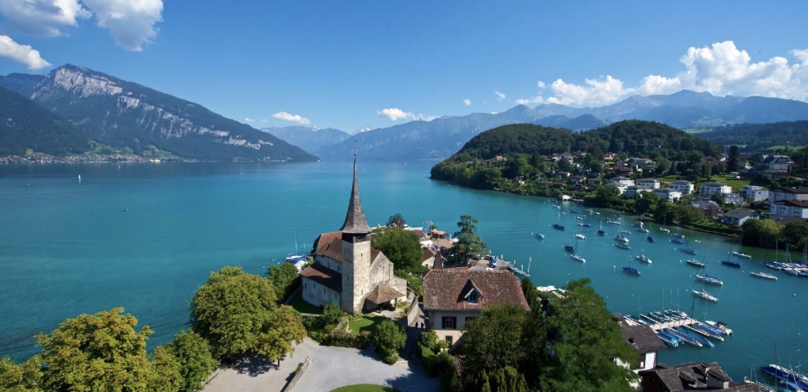 Lac de Thoune, vue  château de Spiez 