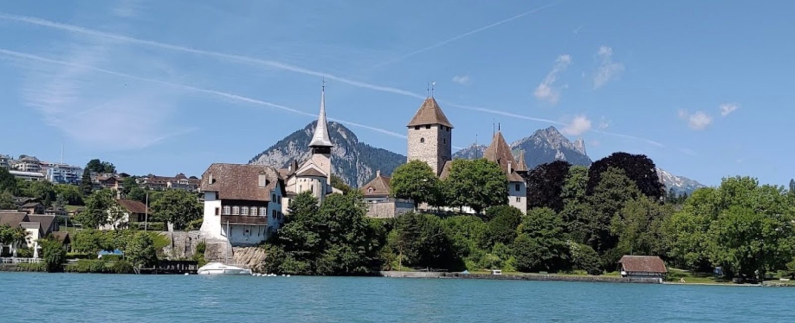 Lac de Thoune, le château de Spiez 