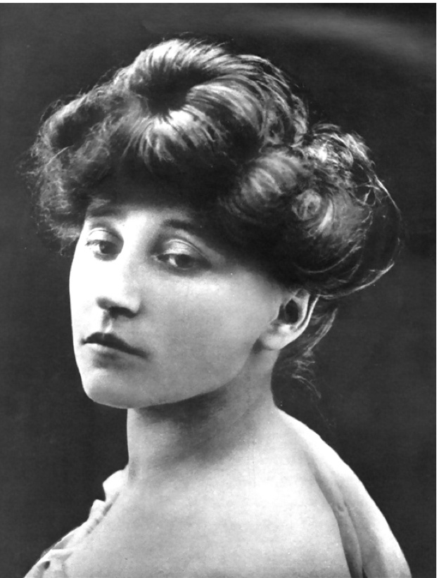 Portrait de Colette vers 1910. 