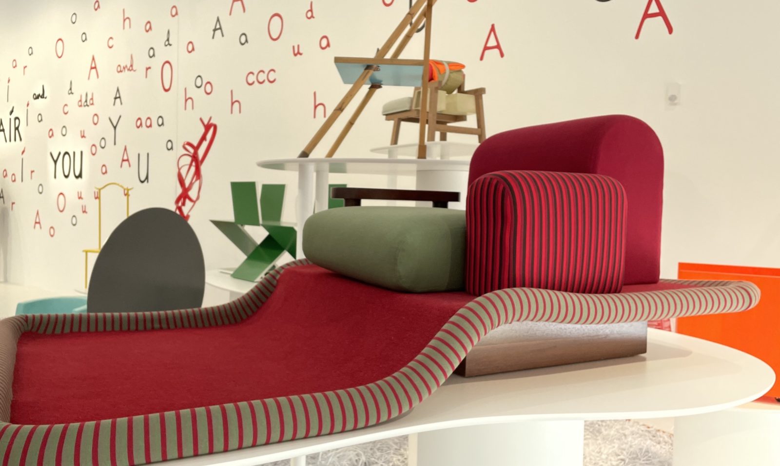 Ettore Sottsass Tapetto Volante, vers 1972