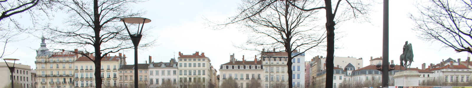 Lyon, maisons Place Bellecour