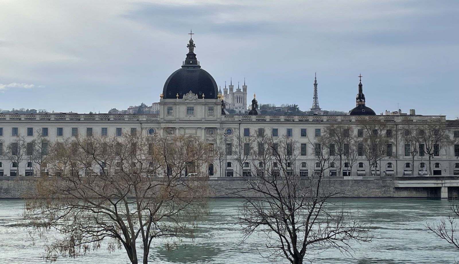 Lyon, vue sur l'Hôel-Dieu