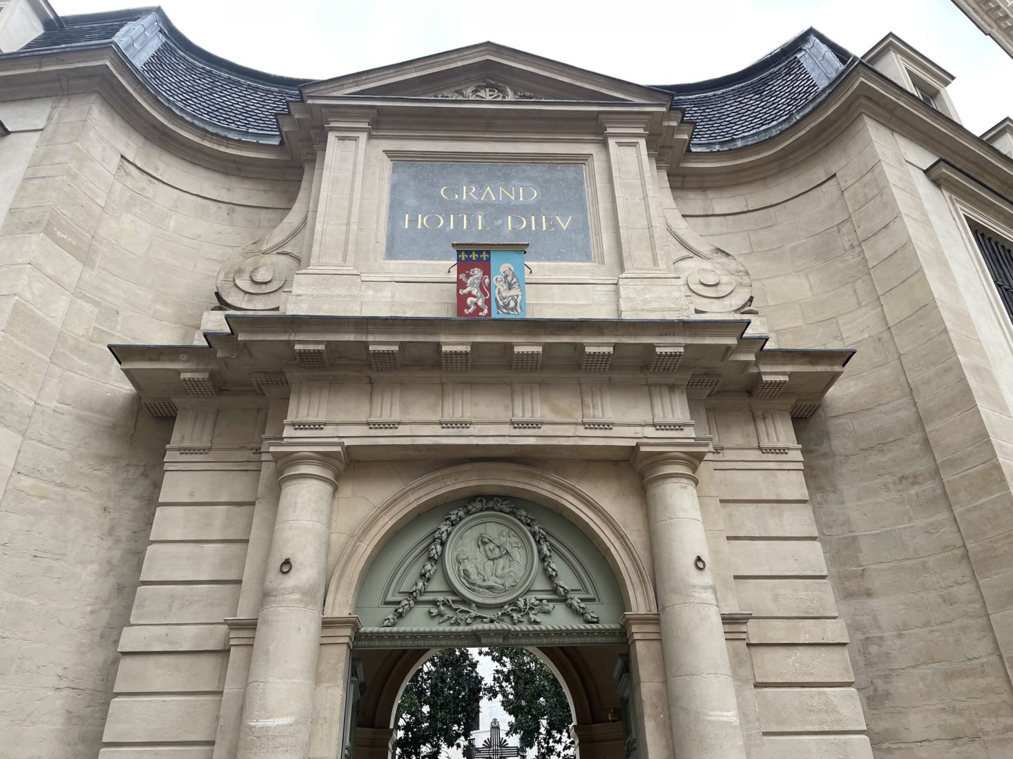 Lyone Grand Hôtel-Dieu façade entrée(©fk) 