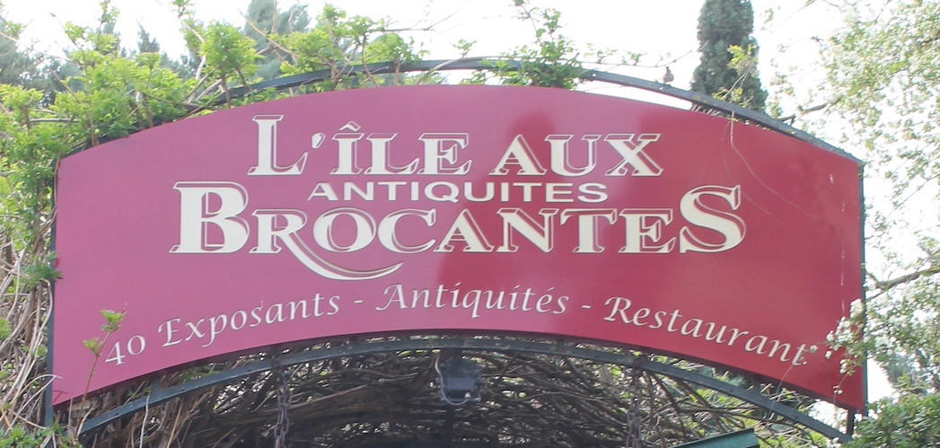 L'Isle-sur-la-Sorgue l'ile aux brocantes