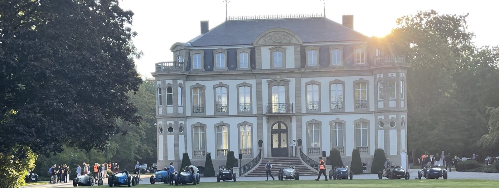 Présentation voitures Bugatti Molsheim Château