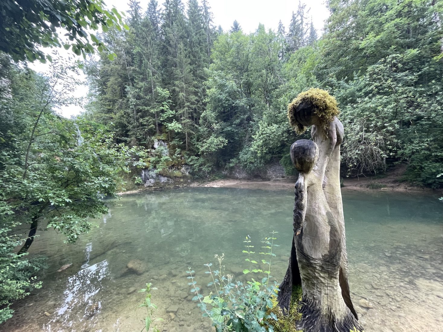 Saint-Point statue La Source bleue