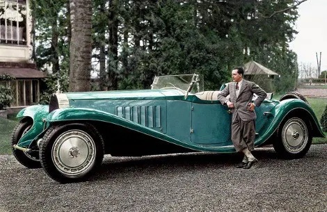 Jean Bugatti devant la Bugatti Royale (en 1932)