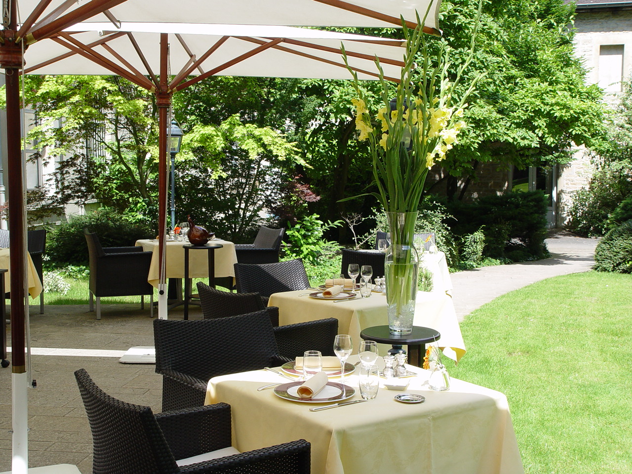 Dijon Hôtel de La Cloche jardin