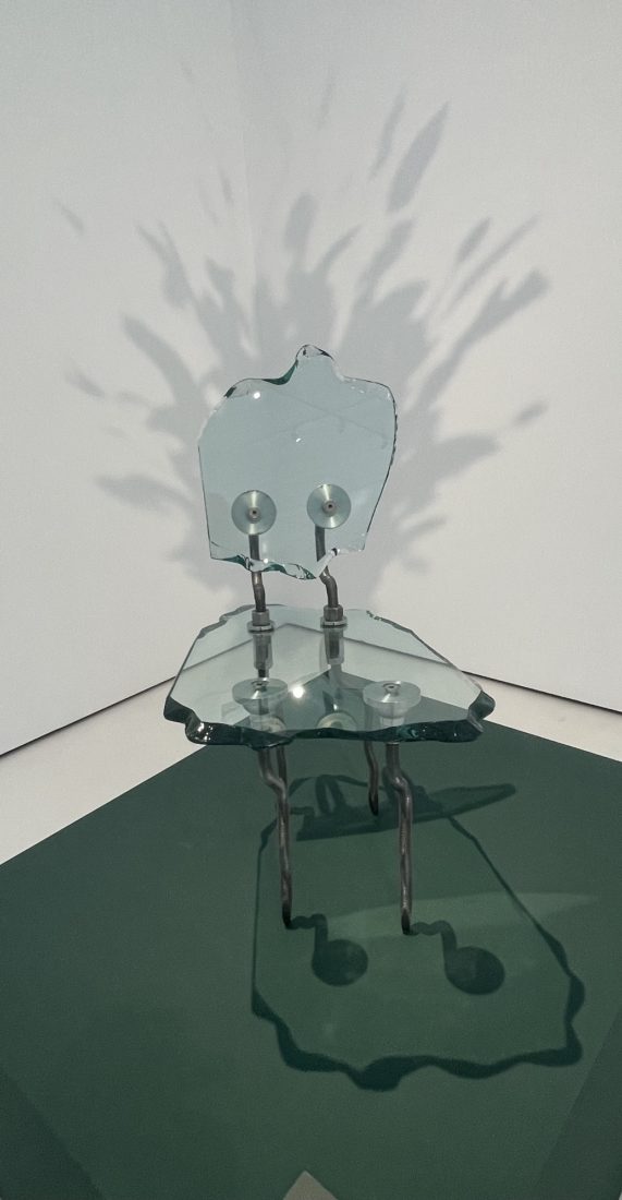 Objets de désir Surréalisme & Design table en verre