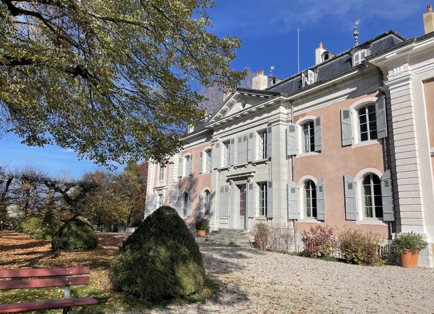 Ferney Voltaire façade arrière