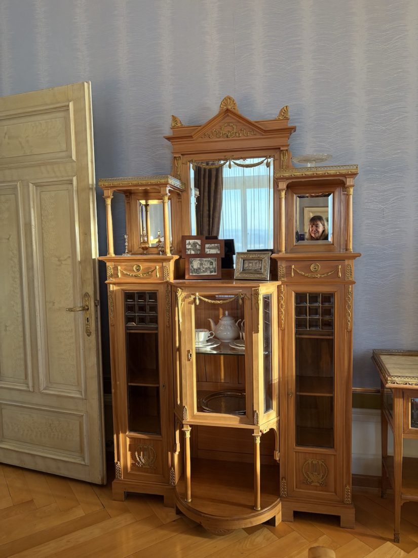 Caux Palace mobilier en bois de citronnier Maharadjah de Baroda