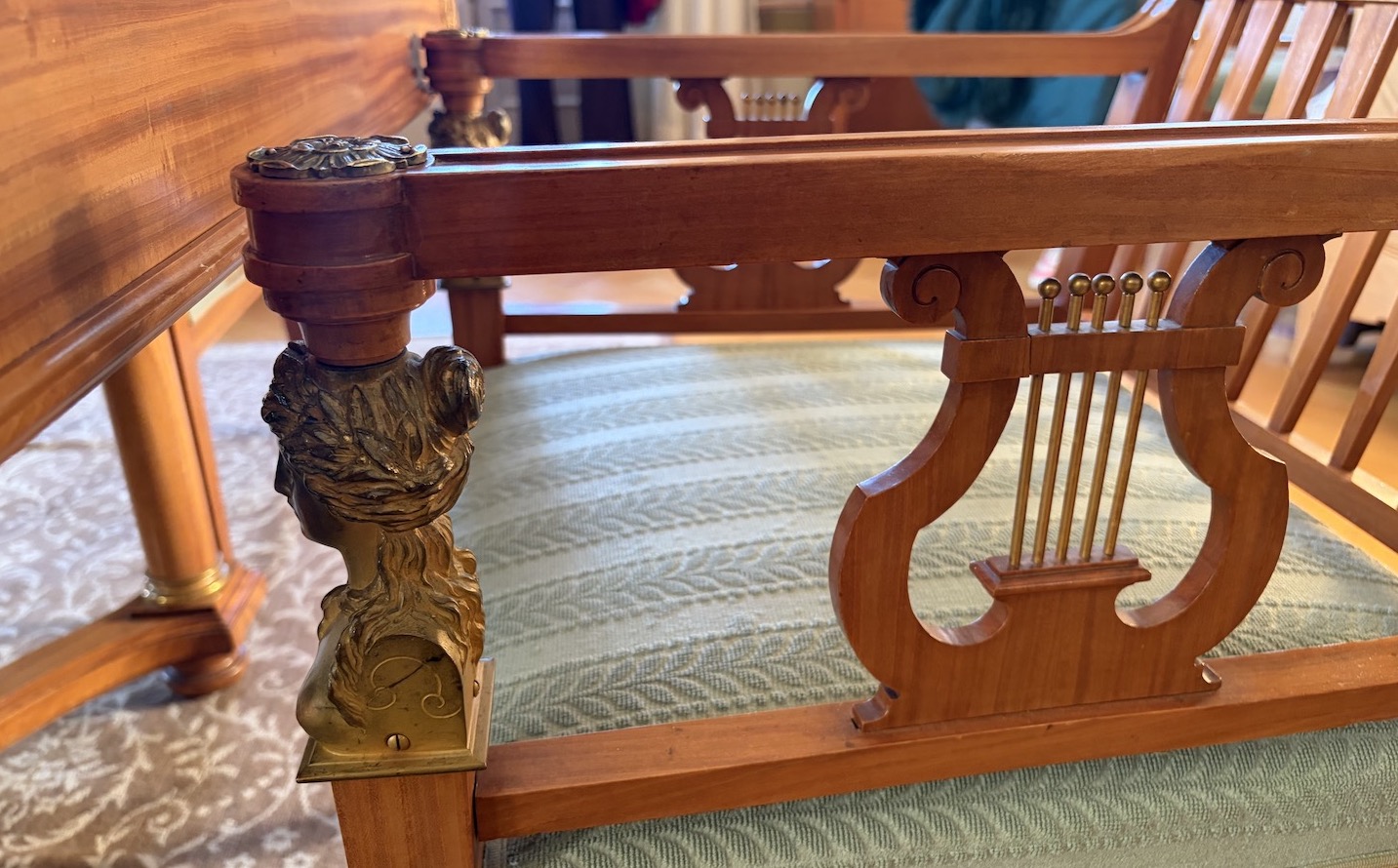 Caux Palace canapé Maharadjah de Baroda