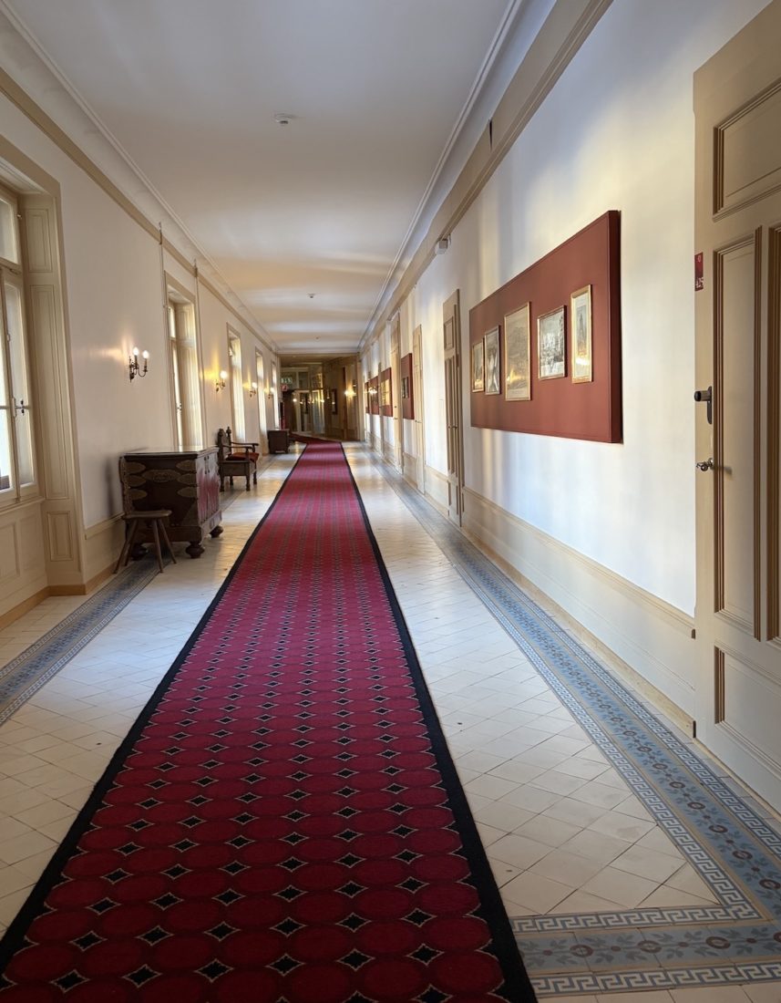 Caux Palace couloir
