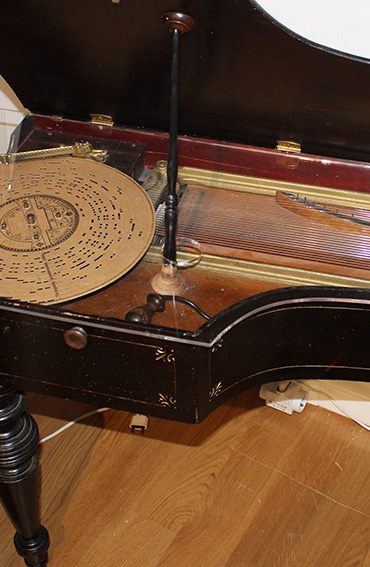 Piano Orpheus à disques carton