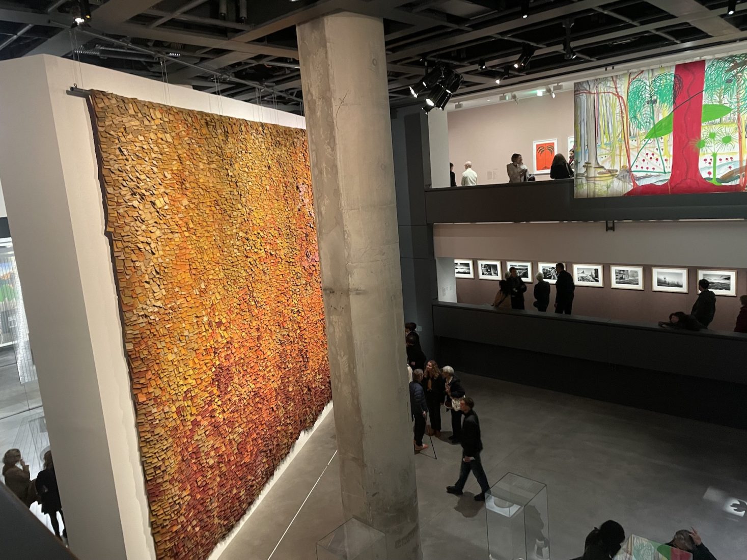 Olga de Amaral, Muro en rojos