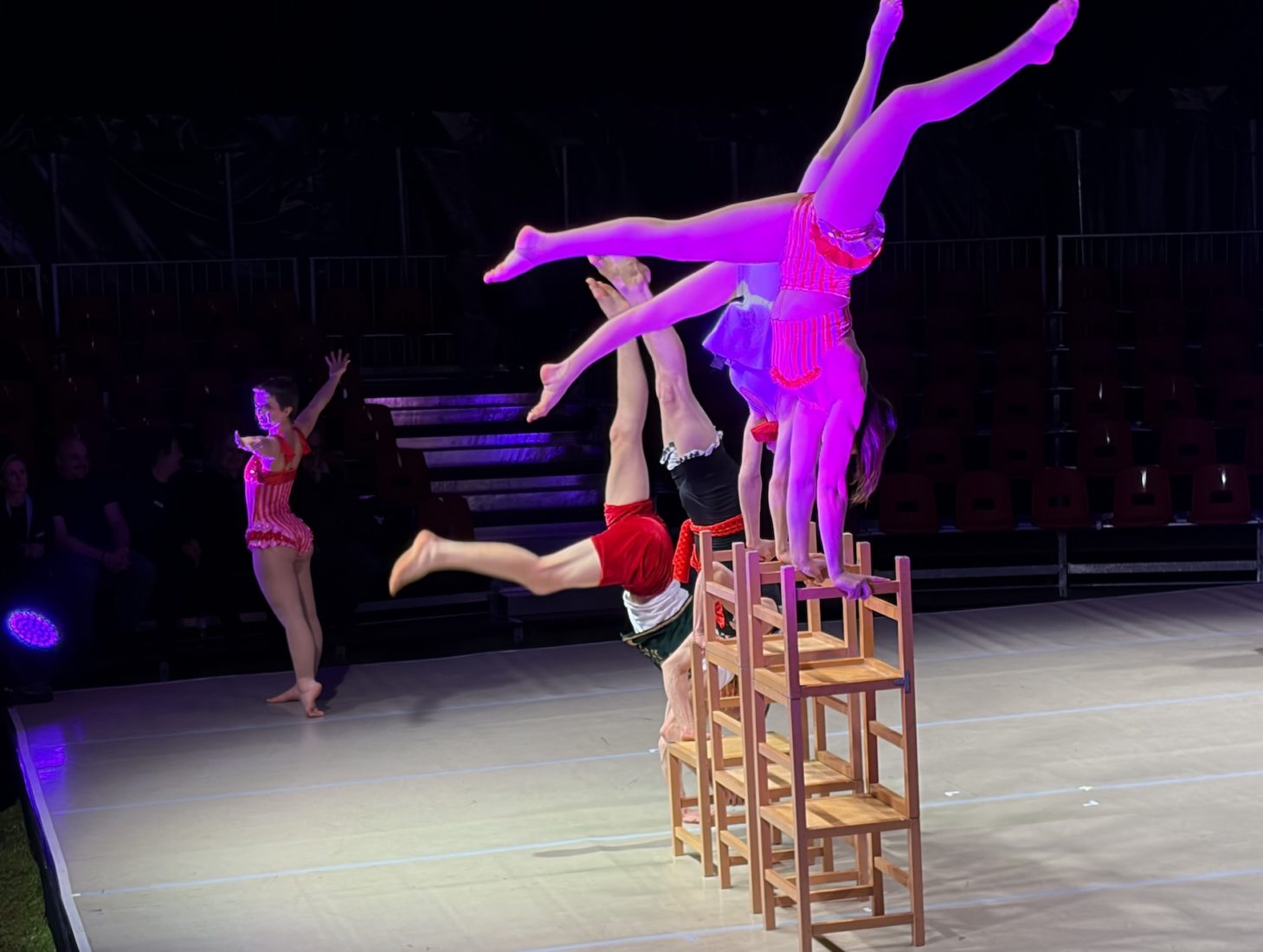    Chaplin's Word enfants ecole Renens avec échelles