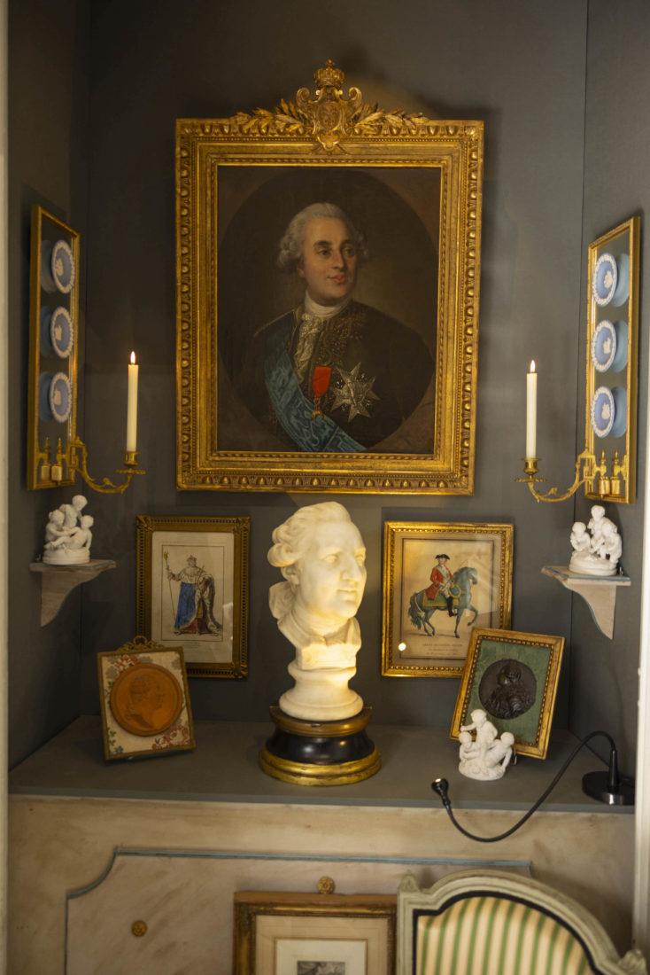 Buste de Louis XVI par Boizot (1777) et son portrait par  Duplessis.