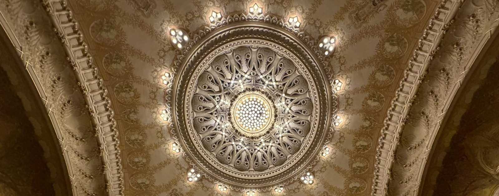 Opéra de Vichy gros plan plafond